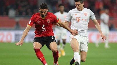 فيفا يحتفل بعيد ميلاد ياسر إبراهيم قبل لقاء الأهلي وبالميراس