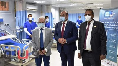 محافظ أسوان يفتتح وحدة العناية المركزة بالمستشفى الجامعي