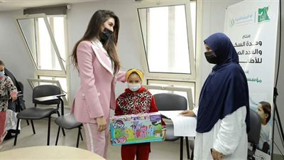 ياسمين صبري تزور مستشفى أبو الريش