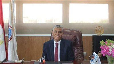 رئيس جامعة جنوب الوادي يرأس اجتماع مركز القياس والتقويم