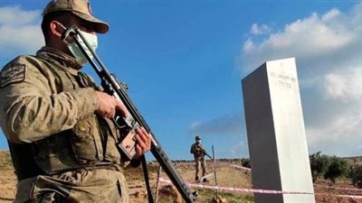 بعد هيكل يوتا الأمريكي.. قصة مجسم معدني غامض ظهر واختفى في تركيا | فيديو