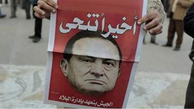 في الذكرى العاشرة لتنحي مبارك.. مشاهد لا تنسى من 11 فبراير.. الألعاب النارية تضيء سماء القاهرة.. و