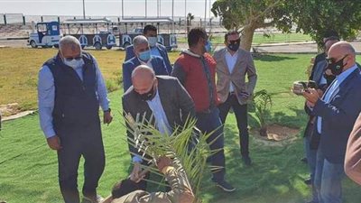 محافظ الوادي الجديد يدشن مشروع توصيل الغاز الطبيعي المضغوط