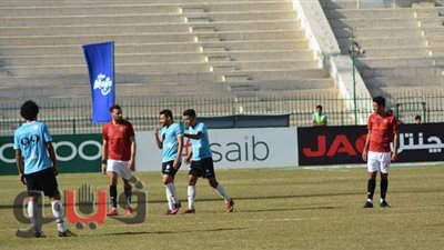 لاعب المحلة يرفض مغادرة مباراة سيراميكا ويدخل في نوبة بكاء عقب الإصابة