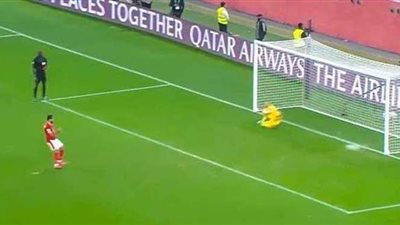 مشهد مؤلم.. صورة صادمة لمروان محسن أثناء احتفال لاعبي الأهلي بالفوز على بالميراس