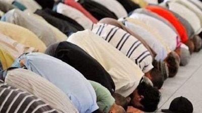 ما حكم المصافحة عقب الصلاة وقول 