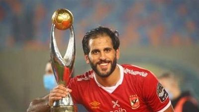 حسام غالي مدافعًا عن مروان محسن: لاعب راجل ومحافظ على نفسه