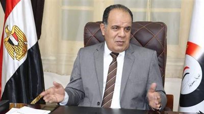 برلماني: تحويل الفنيين الحاصلين على مؤهلات عليا لوظائف إدارية يضر بالإنتاج