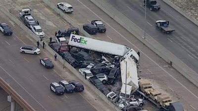 اللقطات الأولى لحادث تصادم 100 سيارة في ولاية تكساس الأمريكية