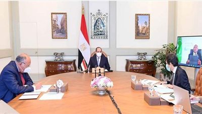 الرئاسة في أسبوع.. السيسي يؤكد ثبات الموقف المصري من القضية الفلسطينية ودعم التضامن العربي والأشقاء الليبيين وتنمية أفريقيا.. ويتفقد العاصمة الجديدة وعزبة الهجانة