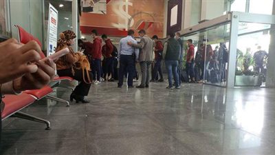 بيراميدز يغادر مطار القاهرة على متن طائرة خاصة قبل وصول الأهلي