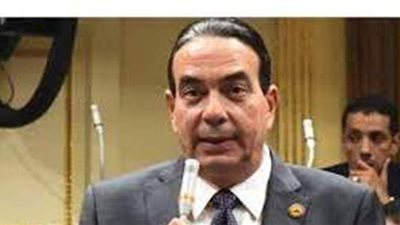 استشاري أمراض الجهاز الهضمي والكبد يكشف الممنوعين من الحصول على لقاح كورونا