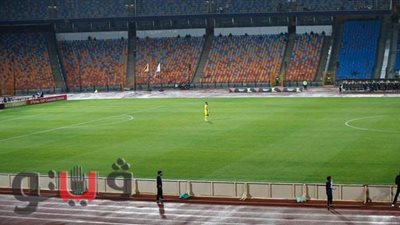 على طريقة نوير.. أبو جبل يتقدم لنصف ملعب مباراة مولودية الجزائر