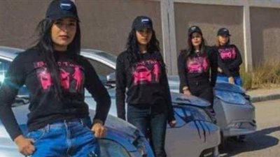 مع بنت تاكسي هتنبسطي.. فتيات أسيوط يقتحمن عالم الأجرة