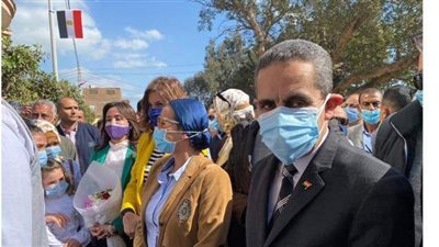 وزيرتا الهجرة والبيئة ومحافظ الغربية يطلقون حملة «صفط تراب..  البداية»