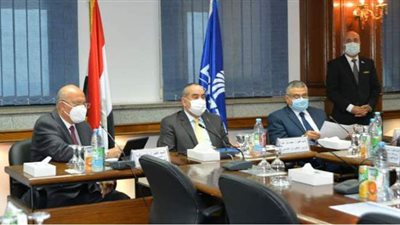 وزير الطيران المدني يترأس اجتماع السلامة بمصر للطيران