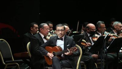 وحيد ممدوح يحتفل بعيد الحب على طريقته في دار الأوبرا