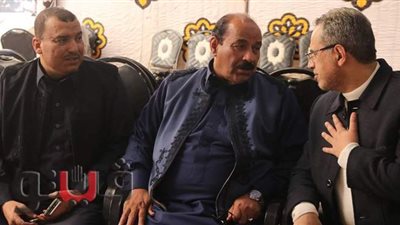 نواب الشيوخ بمطروح يشاركون في عزاء الفنان علي حميدة | صور