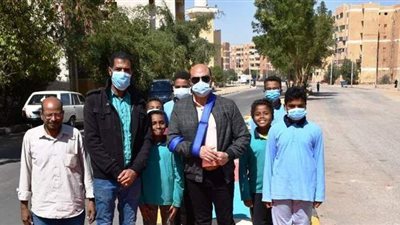 محافظ أسوان يتفقد حي الصداقة ويتوعد المقصرين في مواجهة الزحف العشوائي