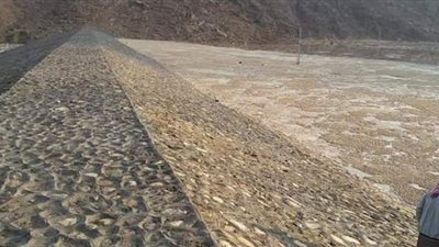 سدود الري تحمي السياحة من الخسائر.. مليار جنيه لحماية المنشآت والاستثمارات بالبحر الأحمر.. وفتارين خاصة للعرض بمتحف الغردقة