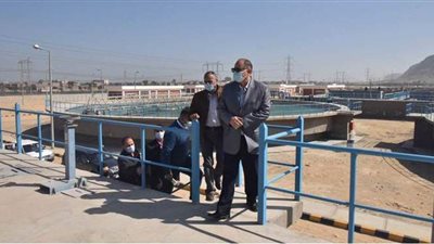 محافظ أسيوط يتفقد محطة معالجة مشروع صرف صدفا والغنايم | فيديو