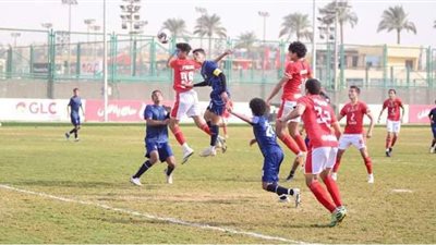 احذر هؤلاء .. التلاعب بحلم مواهب كرة القدم عرض مستمر