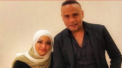 بمناسبة عيد الحب.. محمود عبد المغني يغازل زوجته برسالة رومانسية