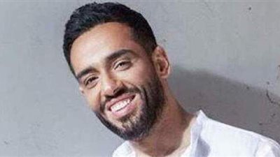 رامي جمال يهدي أغنيته الجديدة لوالدته وزوجته