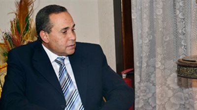 محافظ الإسماعيلية يناقش إعادة ترسيم الحدود الإدارية