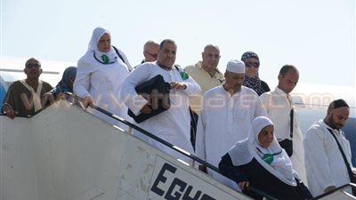 «مصر للطيران» تُسيِّر 18 رحلة لعودة المعتمرين