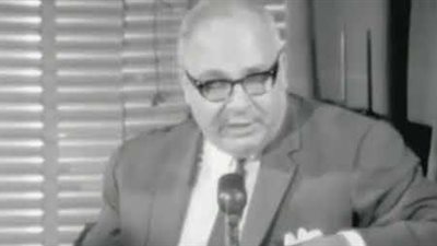 فنجان قهوة وحلاقة مع ذكريات الدكتور الزيات