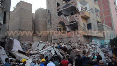 بالصور.. الحماية المدنية تواصل رفع أنقاض منزلي الإسماعيلية المنهارين