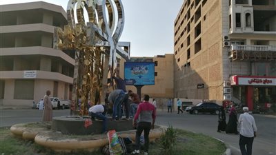 نقل مجسم مفتاح الحياة من «ميدان مرحبا» بالأقصر