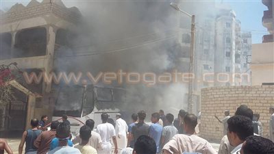 بالصور.. احتراق أتوبيس رحلات سياحية بمطروح