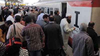 ممثل ذوي الإعاقة بالأقصر يقترح حلا لمواجهة تجار «تذاكر القطارات»