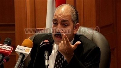 وزير الرياضة يجتمع بـ 