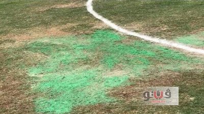 رش ملعب المحلة بـ«الألوان» قبل لقاء الزمالك وطنطا