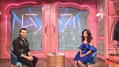 ساموزين ضيف غادة عادل في «تعشب شاي»