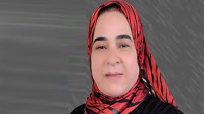 نائبة وفدية تطالب بإنشاء هيئة لرعاية المصريين بالخارج