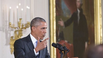 بالفيديو والصور.. «أوباما» يزور سجنا في «أوكلاهوما»