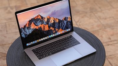 مشكلات تقنية ببطاريات ماك برو تدفع آبل لاستبدالها