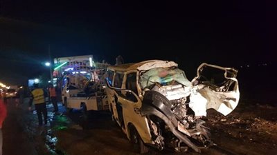 كانوا راجعين من حفل زفاف.. مصرع 3 أشخاص وإصابة آخرين في انقلاب ميكروباص بالطريق الإقليمي