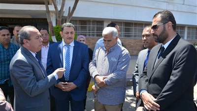 مليون و100 ألف جنيه لشراء لودر نظافة بدمياط (صور)