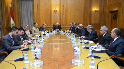 تفاصيل لقاء العصار مع شركة