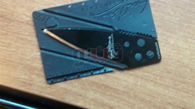 ضبط راكب حاول تهريب كارت يحتوي على «نصل معدني» بمطار القاهرة