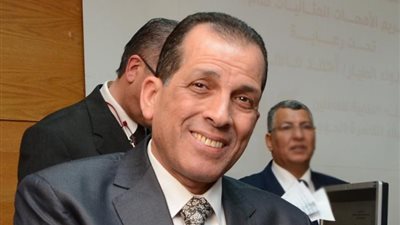 رئيس شركة ميناء القاهرة يهنئ العاملين بعيد الفطر