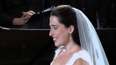 بالفيديو.. عريس يصدم عروسه قبل لحظات من زفافهما