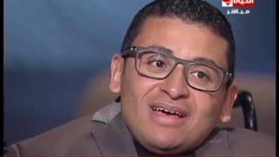 بالفيديو..انهيار شاب معاق بالبكاء على الهواء:«السيسي حس بيا»