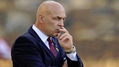 «جروس» يستفسر من رئيس الزمالك عن موقف كهربا وعبد الشافي