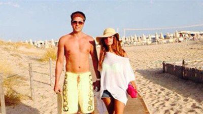 «الإكسلانس في ورطة».. صورة جديدة لـ «زينة وأحمد عز » في شهر العسل على الشواطئ الإيطالية.. مصادر: الفنانة وراء التسريب لفضح نجم الشباك.. و«الشبح» يدرس طرق الخروج من «